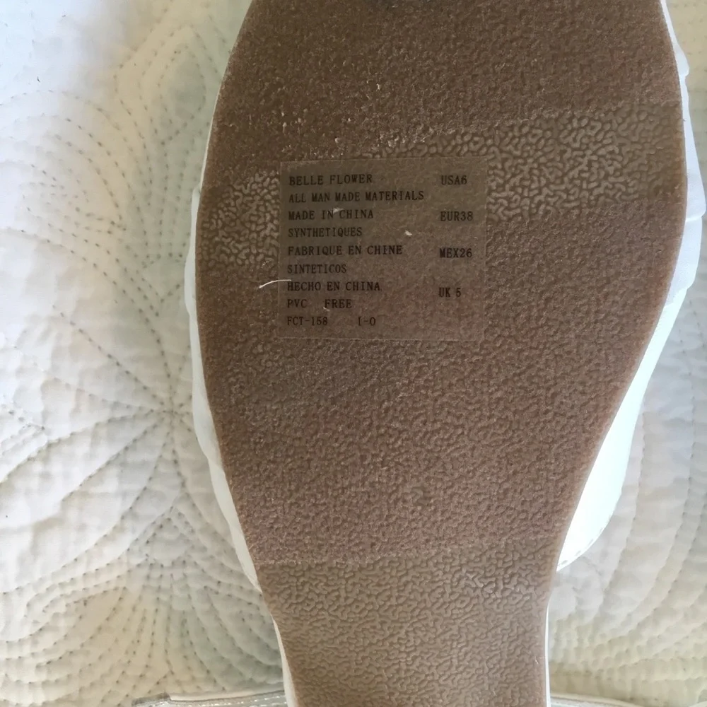 NWT Kenneth Cole‎ Reaction Belle Flower Missy Size6